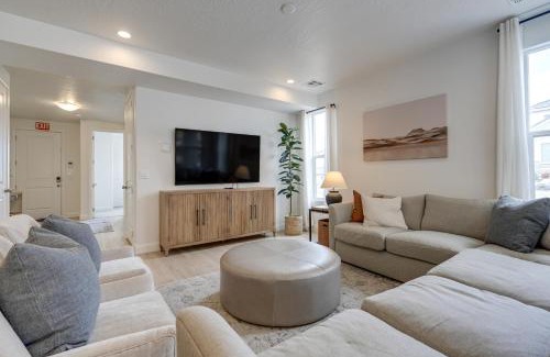 Washington House | 12 Mi to Sand Hollow Spacious Home with Game Room