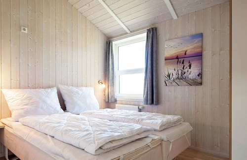 Lensterstrand House | 12 person holiday home in GROEMITZ