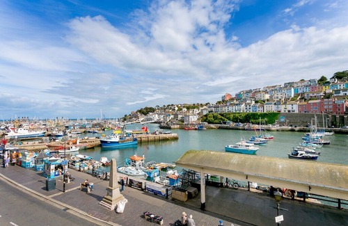 Brixham Apartment | 12 The Quay - Brixham - luxury harbour front apartment with panoramic sea views & dedicated parking