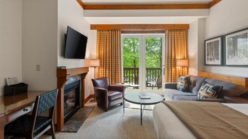 Stowe Area Resort | 1206 Lodge At Spruce Peak Ski In Ski In Ski Out King Studio By Stowe Mountain Rentals