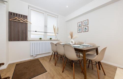 Friedrichshain Apartment | 120sqm & 5-room luxury apartment with 2 bathrooms