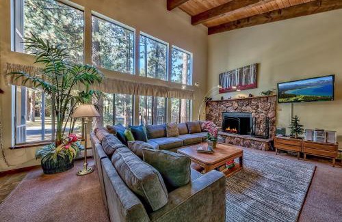 Lower Kingsbury House | 121M The Meadow Drive