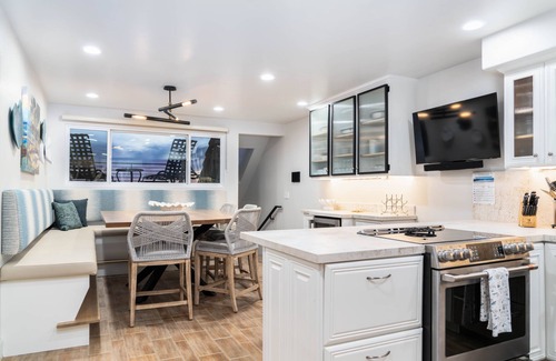 Downtown Condo | 127 Pismo Shores: 3 BR, 2 BA Condominium in Pismo Beach, Sleeps 8