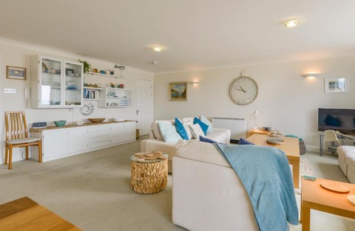 Bigbury-on-Sea House | 13 Burgh Island Causeway