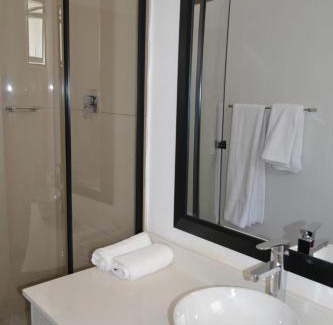 Klerksdorp House | 13 Kiaat Suites