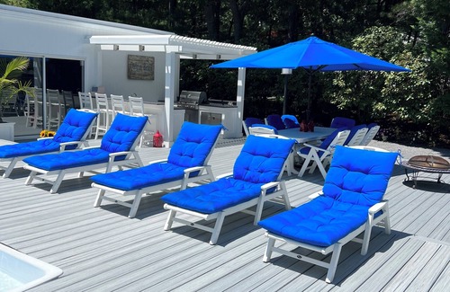 East Quogue House | 13 min from Shinnecock Golf Course, Hamptons, Lighted Tennis Court hot tub pool