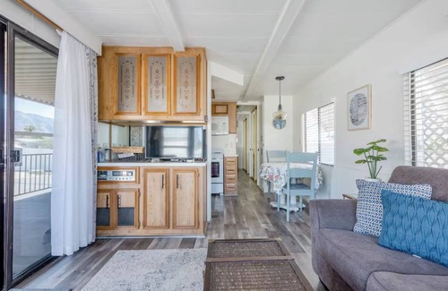 Desert Hot Springs Cottage | 13 Mineral Pools in Peaceful & Charming Resort. Small dogs welcome!