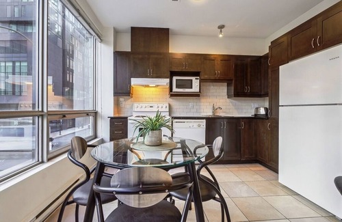 Quartier des Spectacles Apartment | #137 Beautiful studio in Downtown