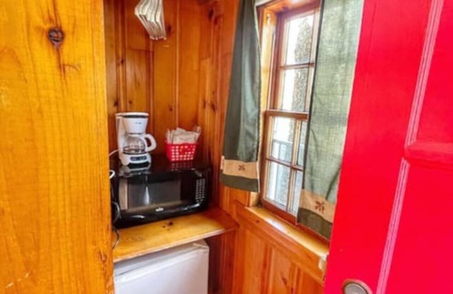 Trenton Cottage | 14 1Br Cottage in Bar Harbor Open Hearth Inn