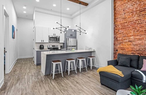 Delair Apartment | 14-2 Luxury Loft-FREE Parking- 1st flr