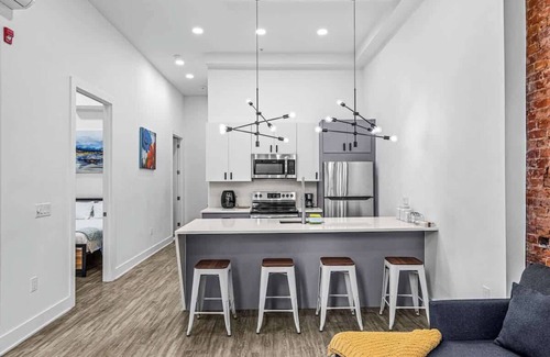 Delair Apartment | 14-2 Luxury Loft-FREE Parking- 1st flr