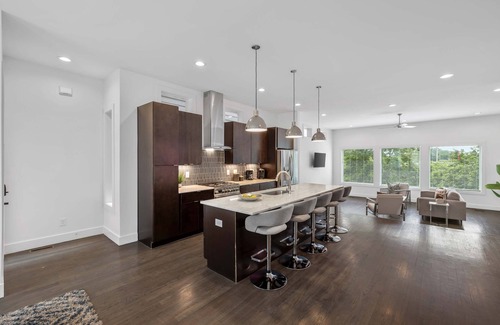 Berry Hill House | 14 Beds in Music City! 2 Homes/Outdoor Balcony!
