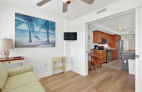 Tybee Island Condo | 1415 Butlers Ave. # 12 - Pool - Beach 1 block away