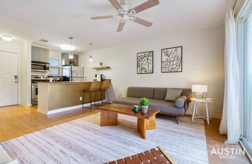 Zilker Apartment | 1422 Collier #214 xx