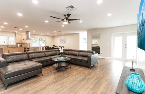 Dania Beach Villa | 144 SE 3rd Ave Dania Beach FL