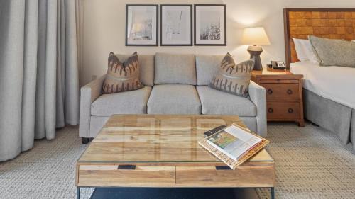 Stowe Area Resort | 145 Lodge At Spruce Peak Ski In Ski In Ski Out King Studio By Stowe Mountain Rentals