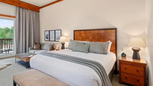 Stowe Area Resort | 145 Lodge At Spruce Peak Ski In Ski In Ski Out King Studio By Stowe Mountain Rentals