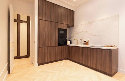 Paris City Center Apartment | 145 m² of Designer Air-Conditioned Luxury-Luxury Home in the Louvre Quartier