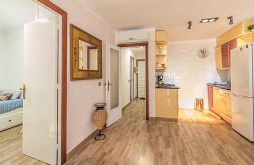 Empuriabrava Ski Chalet | 148-Beautiful villa with pool and garden with mooring