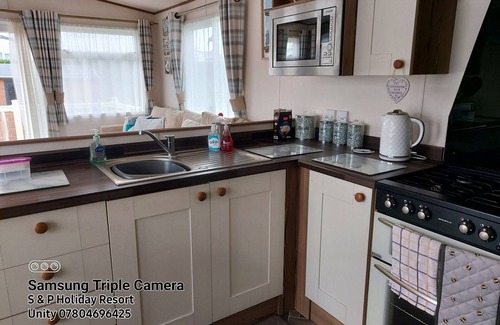 Burnham-on-Sea House | 149 Unity Beach 6 berth encl garden no pets