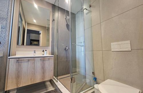 Menlyn Apartment | 14th Floor Studio Overlooking Time Square