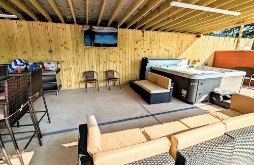 Gulfport House | 15 Individual Beds! Packed with Amenities! Perfect for a large group to Relax!