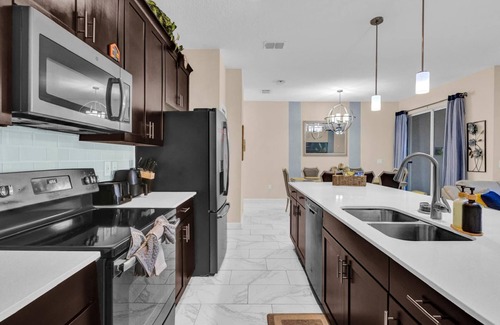 Four Corners House | 15 min Disney + Water Park+ Golf +Free Resort