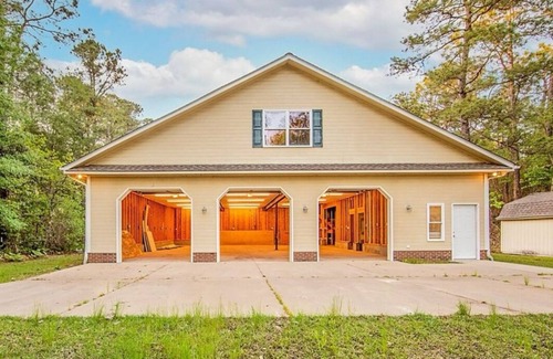 Pine Forest Apartment | 15 mins to Fort Bragg, 9 mins to Cape Fear Valley north. Perfect apartment