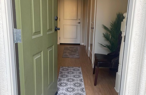 Cypress Village House | 15 minutes to Disneyland and Laguna Beach! In the heart of Irvine