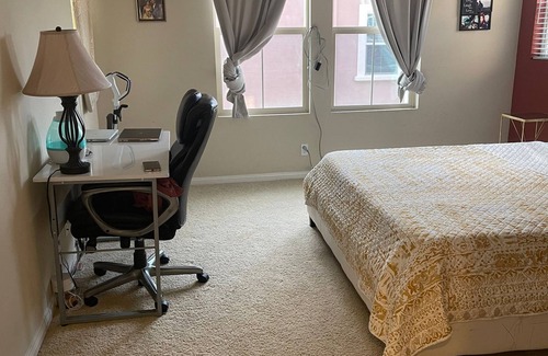 Cypress Village House | 15 minutes to Disneyland and Laguna Beach! In the heart of Irvine