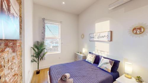 Hoboken Apartment | 15 Minutes to NYC - Chic Penthouse with bus stop at doorstep