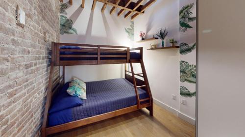 Hoboken Apartment | 15 Minutes to NYC - Chic Penthouse with bus stop at doorstep