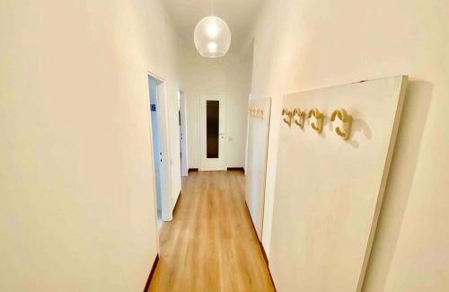 Dergano Apartment | [15 Minuti dal Duomo] + 8 posti letto