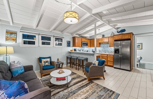 Pierpont Bay House | 15% Off Oct! 3BR Combo, Steps To Sand -2 Patios