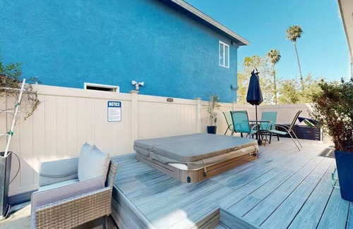 Pierpont Bay House | 15% Off Summer -2 Kitchens, 2 Hot Tubs, Walk2Sand