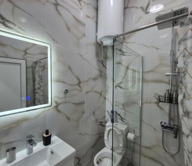 Stari Grad Apartment | 15 PERCENT OFF UNTIL 21ST OF DECEMBER - Authentic Belgrade Centre - 4 Luxury Suites in One Space, Paid Parking on-site, Mandatory Reservation