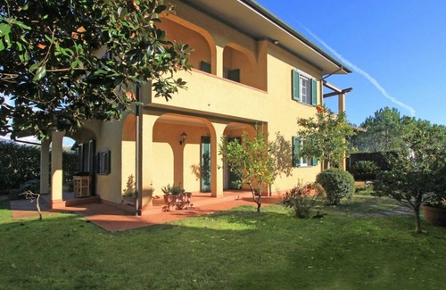 Forte dei Marmi Other | 150 m² Accommodation ∙ 4 bedrooms ∙ 6 guests