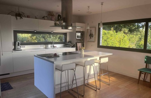 Landunvez House | 150 m² wooden family house with 3 terraces, close to the sea and surf spots!