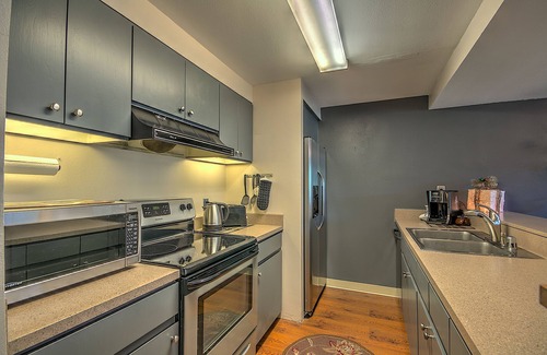 Keystone Condo | 1500sf ft-GREAT VIEWS-HotTub/Elevator/Free shuttle/Keystone Lodge Spa access