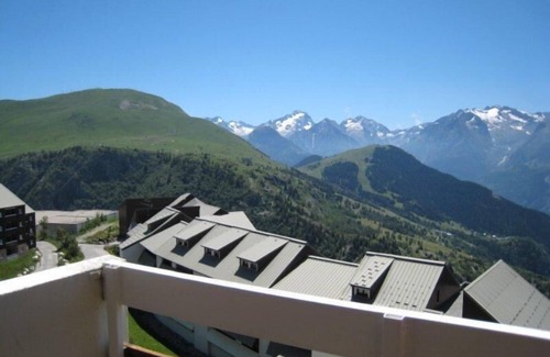 Eclose-Est Apartment | 150m from ski slopes, 4th floor, balcony, tv, ski locker, 23m², Alpe d'Huez