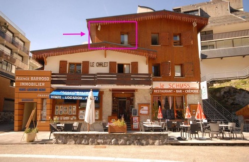 Eaux-Bonnes Apartment | 150m from ski slopes, 2nd floor, view resort, fitness, swimming pool, sauna, tv, ski locker, 25m²