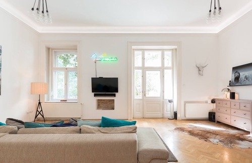 Belvaros - Lipotvaros Apartment | 150m2 Charming Home with 75m2 Terrace next to Parlement