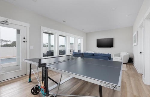 Whalehead Beach House | 1542 - Southern Blue Crab by Resort Realty