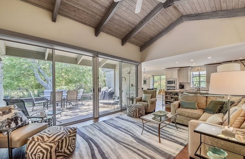 South Beach Villa | 1581 Lagoon Villa ~ Beautiful Coastal Getaway in South Beach Marina Area!