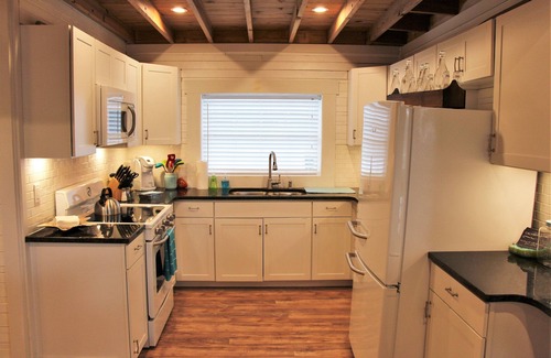 Laguna Beach Estates House | $159/night thru Oct 4th~LAGUNA BEACH'S BEST! Across from the Quiet Laguna Beach!