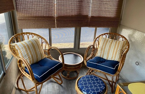 Old Orchard Beach Cottage | 15A Great Location! 5 min Walk to Beach/Pier-Cottage Sleeps 6;12 w/back unit