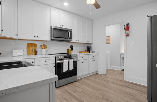 Charlotte House | 15min to Downtown & UNC - BBQ, Outdoor Games & Dining