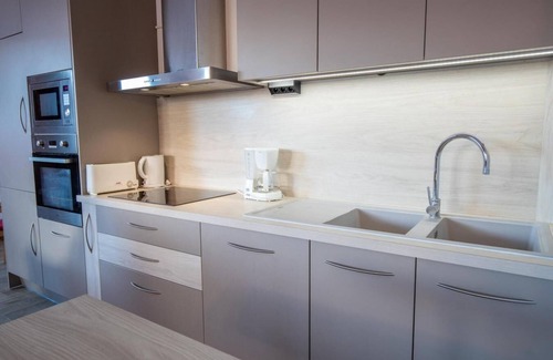 Villarodin-Bourget Apartment | 160m from ski slopes, 1st floor, balcony, ski locker, 90m², La Norma