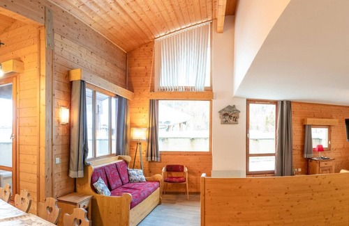 Villarodin-Bourget Apartment | 160m from ski slopes, 1st floor, balcony, ski locker, 90m², La Norma