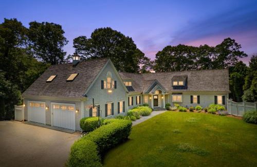 Centerville House | 161 Bay Lane Centerville Cape Cod - Bay Breeze